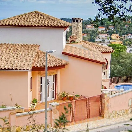 3 Storey Luxury Villa Of 300 Sq Alanya